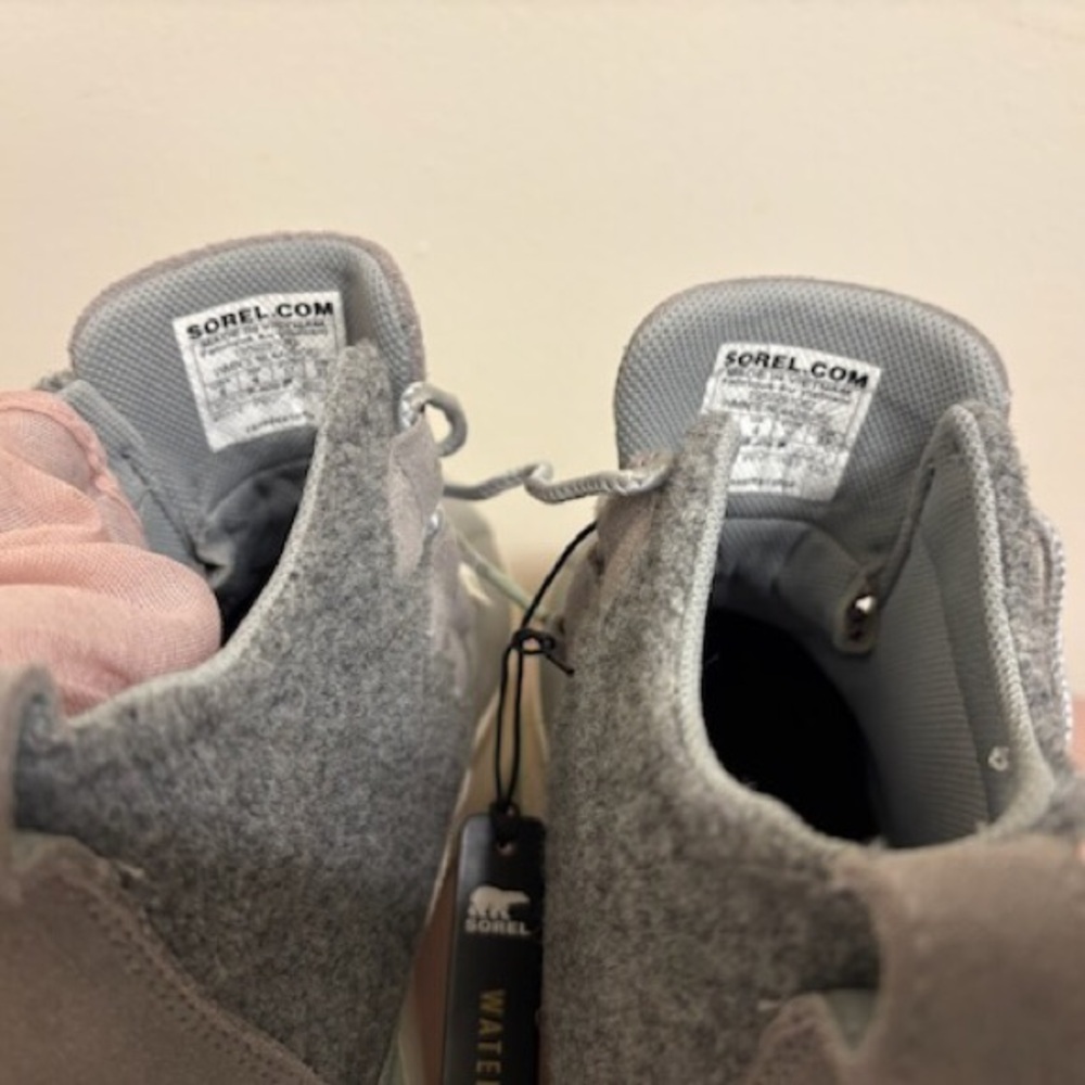 Sorel Gray and Mint Winter Boots - Picture 5 of 10
